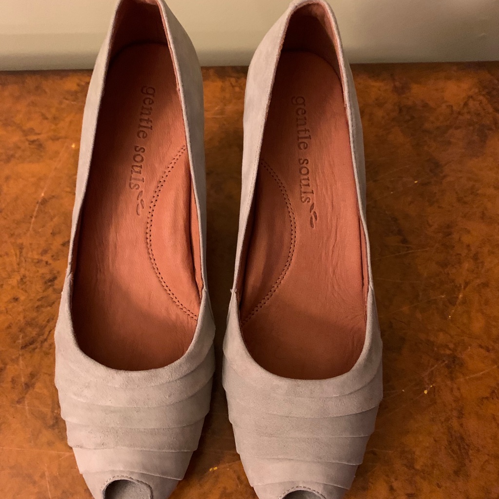 Gentle Souls Grey Suede Peep-Toe Shoes, 9.5 M Nwt